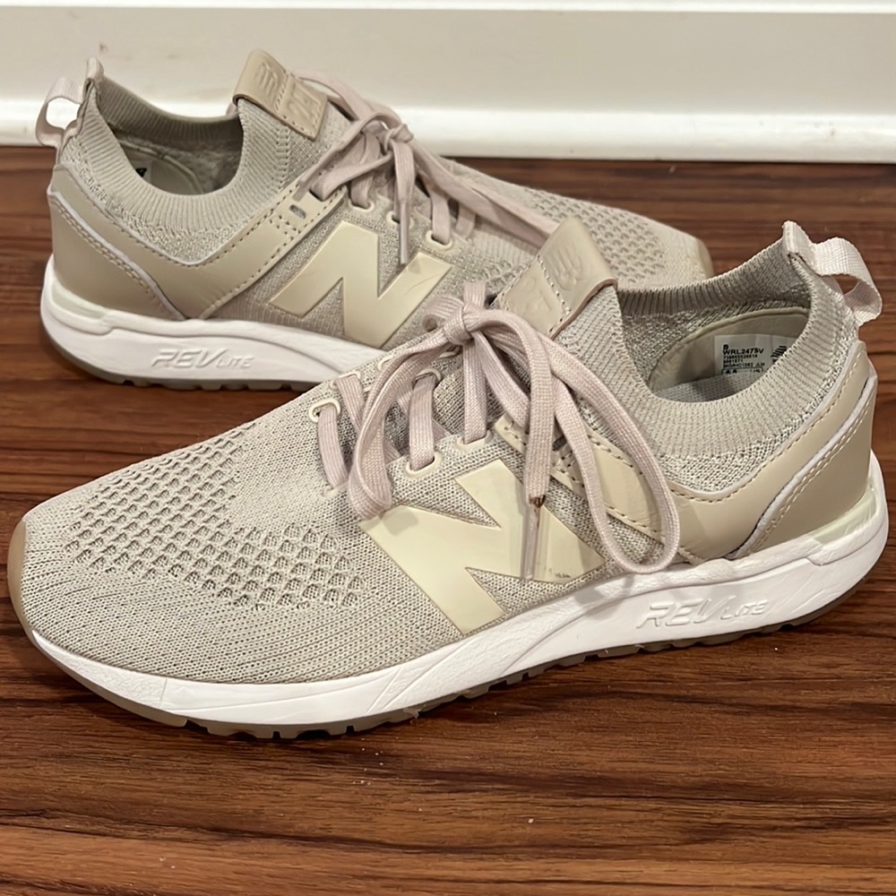 New Balance 247 Moonbeam Sneakers
